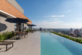 Duplex sofisticado com dois quartos em Pinheiros
